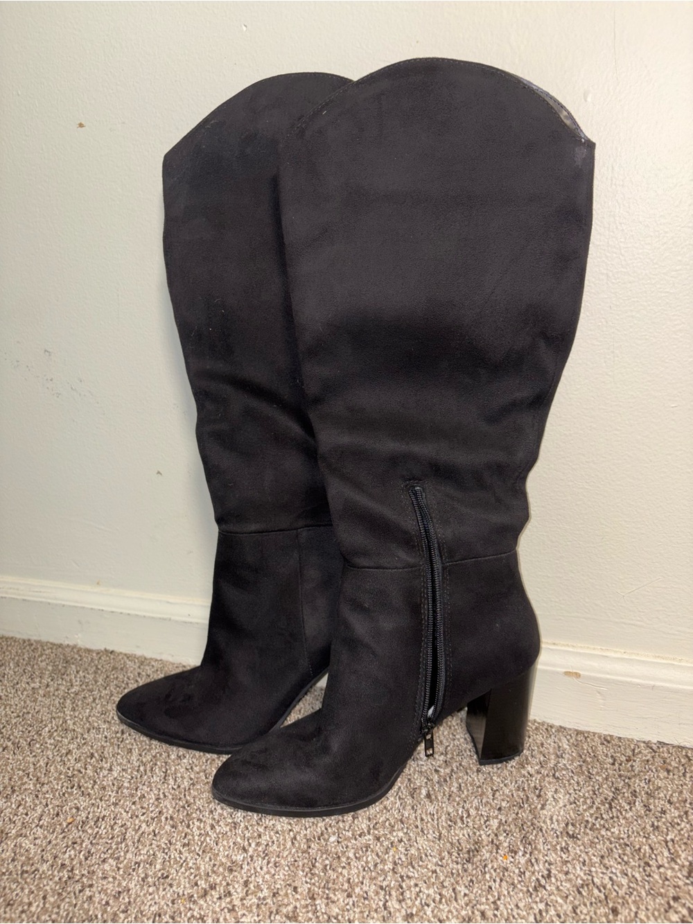 Women's Black Suede Knee-High Block Heel Boots